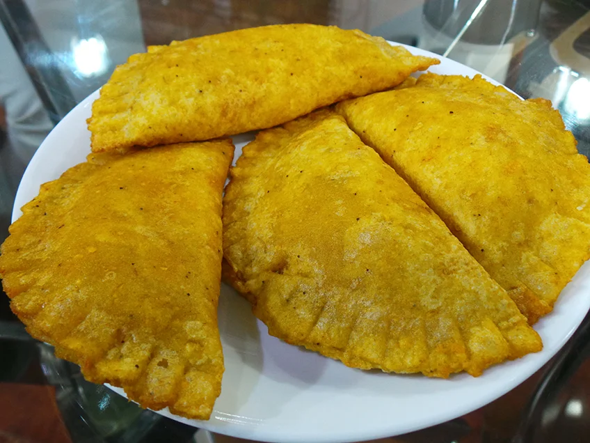 Empanada de Verde con Café